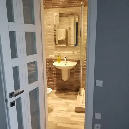 Апартаменты Greenwood Apartment *